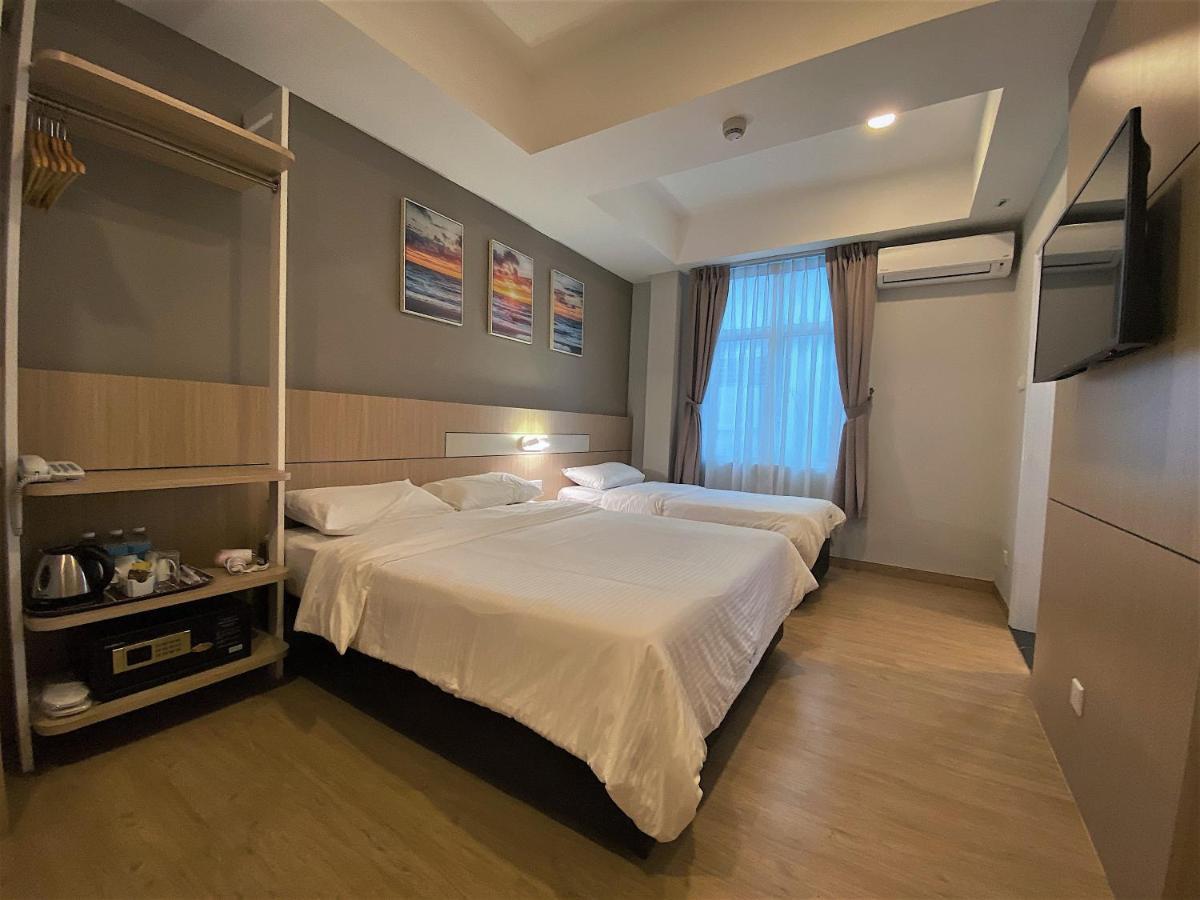 Walk In Hotel Кота Кинабалу Екстериор снимка