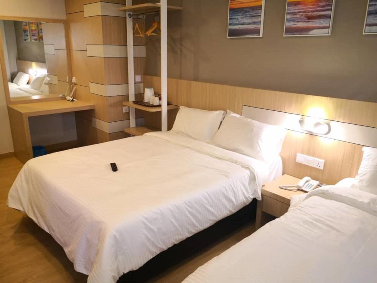 Walk In Hotel Кота Кинабалу Екстериор снимка