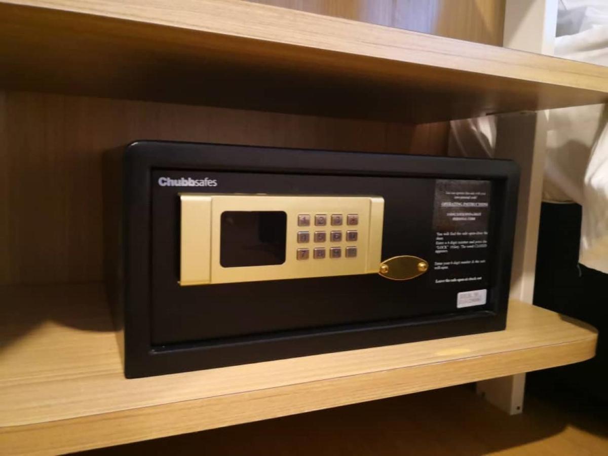 Walk In Hotel Кота Кинабалу Екстериор снимка